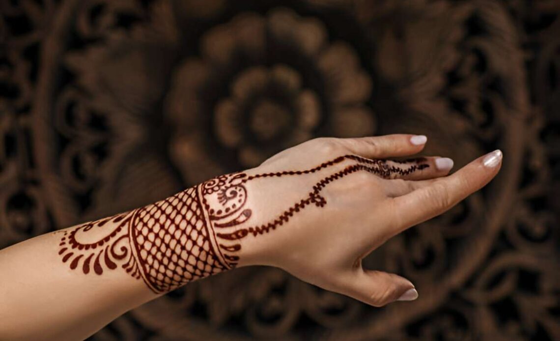 Bracelet Mehndi Design For Front Hand